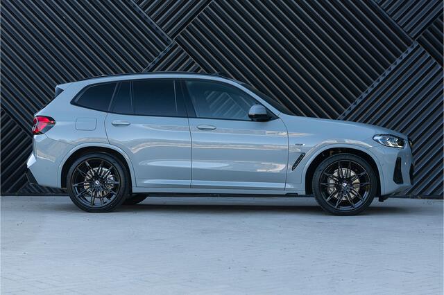 BMW X3 xDrive30e LCI M-Sport Pano M stoel Laser Memory Head Up Softcl. Driving Assist Ambient Trekhaak
