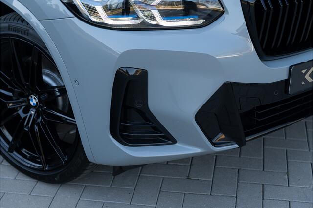 BMW X3 xDrive30e LCI M-Sport Pano M stoel Laser Memory Head Up Softcl. Driving Assist Ambient Trekhaak