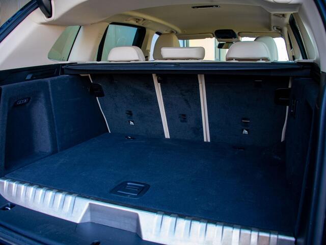 BMW X3 xDrive30e Stoelverwarming | Laser Led | Driving Assistant | Head-up Display | 20 Inch velgen