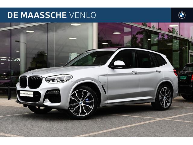 BMW X3 xDrive30e High Executive M Sport Automaat / Panoramadak / Sportstoelen / Adaptieve LED / Parking Assistant Plus / Head-Up / Stuurverwarming / Gesture Control