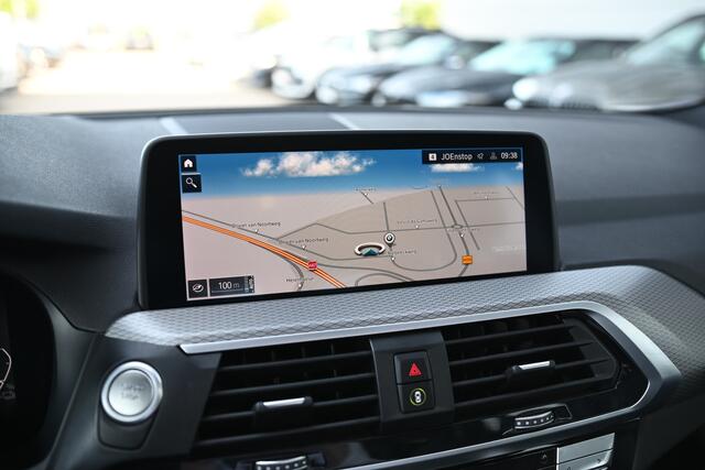 BMW X3 xDrive30e High Executive M Sport Automaat / Panoramadak / Sportstoelen / Adaptieve LED / Parking Assistant Plus / Head-Up / Stuurverwarming / Gesture Control