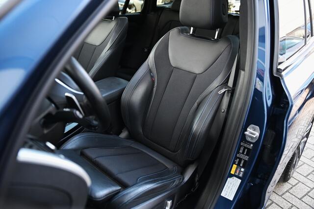 BMW X3 xDrive30e High Executive M Sport Automaat / Panoramadak / Trekhaak / Sportstoelen / Achteruitrijcamera / Adaptieve LED / Stoelverwarming / BMW Live Cockpit Professional