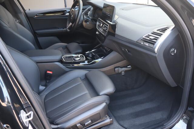 BMW X3 iX3 Executive 80 kWh NL-Auto!! Pano-Dak I Leder I Elek.Stoelen