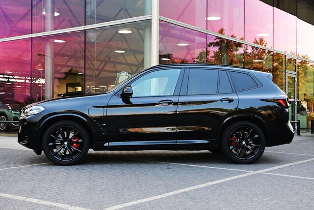 BMW X3 xDrive30e High Executive M Sport Automaat / Sportstoelen / LED / Parking Assistant Plus / Stoelverwarming / Live Cockpit Professional