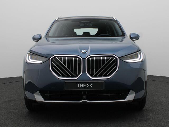 BMW X3 30e xDrive Panoramadak | Iconic Glow | Professional Pack | Comfort Pack