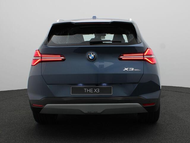 BMW X3 30e xDrive Panoramadak | Iconic Glow | Professional Pack | Comfort Pack