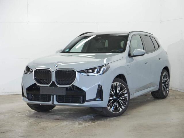 BMW X3 30e xDrive M-Sport | Trekhaak | Panorama | 21" | Harman Kardon | Driving Assistant Plus | Ventilatie
