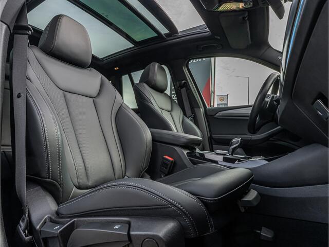 BMW X3 xDrive30e High Exe M-Sport PANO CAMERA SHADOW LINE 19 INCH STOELVERW LEDER