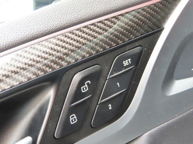 BMW X3 M40i xDrive High Executive | pano dak | trekhaak | NL auto | head up |