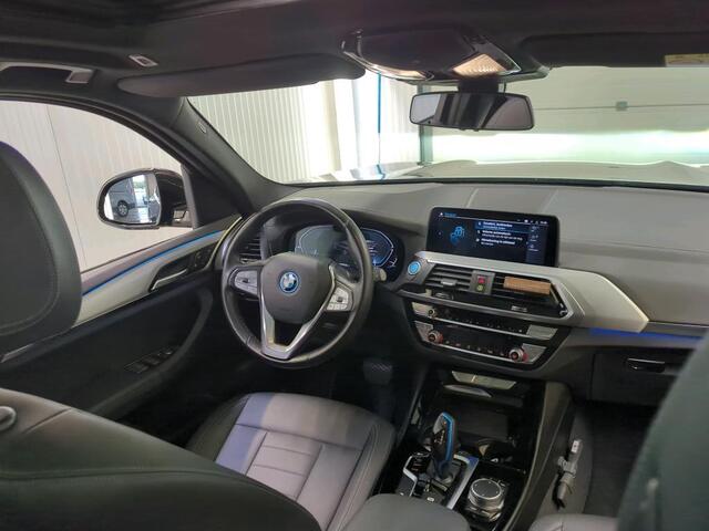 BMW X3 iX3 Executive 80 kWh | Trekhaak | Panorama | Leder | Navi | Camera |