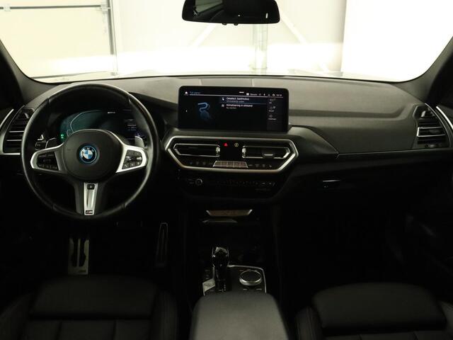 BMW X3 xDrive30e | Trekhaak | Camera | Keyless | Stoelverwarming | Cruise control | DAB | Leder | LED | Navigatie | Carplay | LMV 20 inch