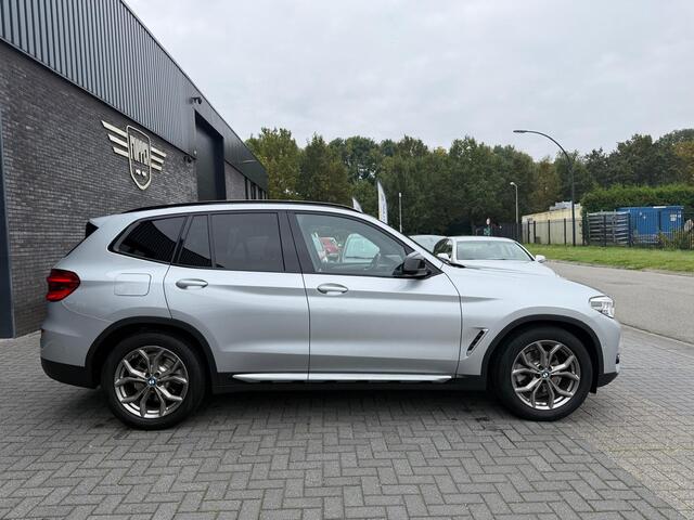 BMW X3 sDrive20i Launch Edition High Executive | 2E EIGENAAR | 12MND GARANTIE | LED | DAB | NAVI | PANO | AUTOMAAT | LEDER | NL AUTO |