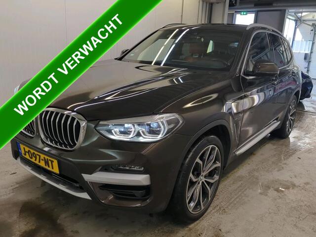 BMW X3 xDrive30e eDrive Edition Panoramadak / Trekhaak / Leder-Sport / Pdc+Camera / Stoel-Stuurverwarming / Harman Kardon / NL auto /