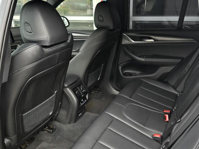 BMW X3 xDrive30e M SPORT | ELEKTR. TREKHAAK | 20 INCH LM VELGEN | CAMERA | BMW LIVE COCKPIT |