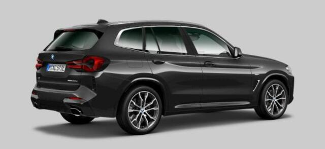 BMW X3 xDrive30e High Executive M Sport - Panoramadak - parking/Driving Assistant - Head up - Elektrisch verwarmde voorstoelen - Getinte Ruiten - Comfort Access - Ambiance verlichting - Hifi - Sportstoelen -