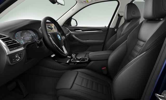 BMW X3 xDrive30e Parking/Driving Assistant - Head up - Hifi - Active Protection - Comfort Access - Elektrisch verwarmde voorstoelen - Zonneschermen achterportierruiten - Sportstoelen - Performance Control -