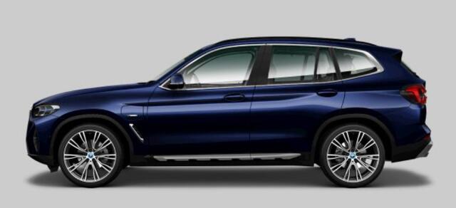 BMW X3 xDrive30e Parking/Driving Assistant - Head up - Hifi - Active Protection - Comfort Access - Elektrisch verwarmde voorstoelen - Zonneschermen achterportierruiten - Sportstoelen - Performance Control -