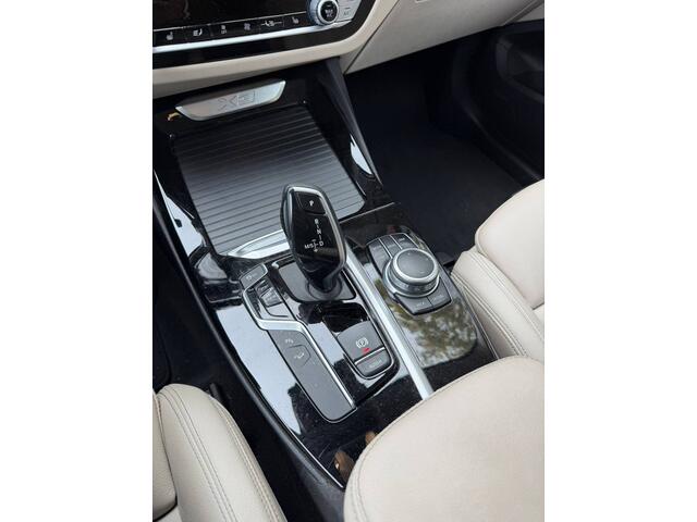 BMW X3 xDrive20i 184 pk High Executive / Facelift/ Head-Up/ Leder/ Sport-Stoelen/ Stoel.Verw/ Camera/ Led-Koplamp/ 18'' LMV