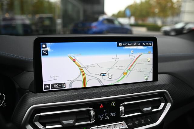 BMW X3 xDrive30e M Sport Automaat / Panoramadak / Trekhaak / Sportstoelen / Achteruitrijcamera / Laserlight / Comfort Access / Head-Up / Harman Kardon / Live Cockpit Professional