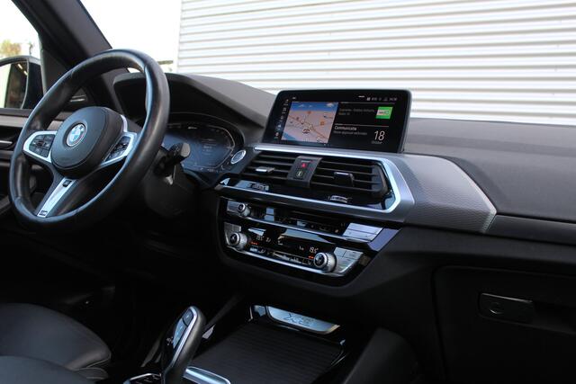 BMW X3 xDrive30e High Executive | M-Sport | Trekhaak | Panoramadak | 360 Camera | Leder | Harman Kardon