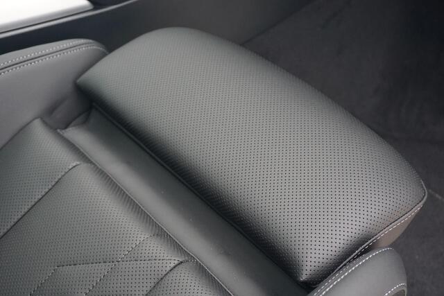 BMW X3 30e xDrive M Sportpakket Pro 21'' / Panoramadak / Trekhaak / Elektrisch Verstelbare Stoelen