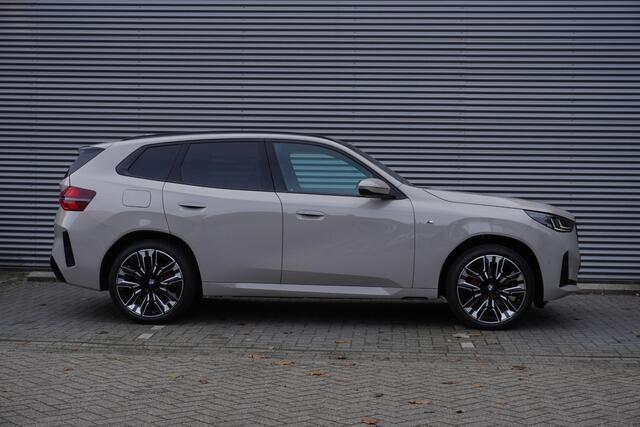 BMW X3 20 xDrive M Sportpakket Pro | Premium Pack | Professional Pack | Glazen panoramadak | HIFI System Harman Kardon