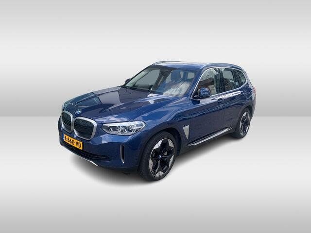 BMW X3 iX3 Executive 80 kWh / Panoramadak / Camera / Head-up / 20'' / Leder / Harman Kardon / Navigatie / Memory seats / Dodehoek / DAB / Stoelverwarming / Cruise Control Adaptief