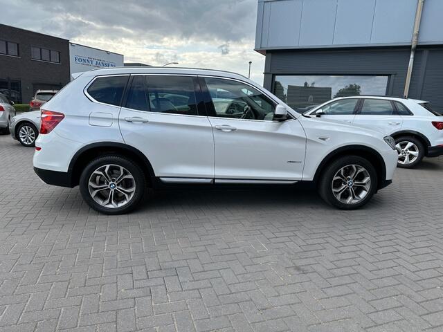 BMW X3 X3-xDrive 2.0i Centennial High-Executive Aut. Leder schuifdak