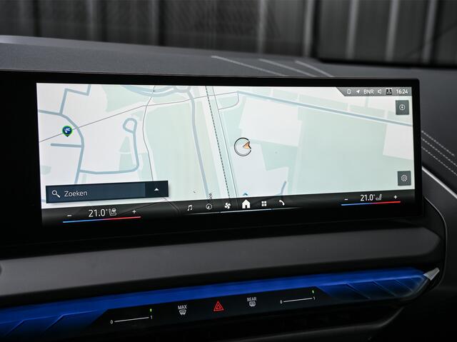 BMW X3 30e xDrive M-SPORT PRO | COMFORT ACCESS | HEAD-UP | ACTIVE CRUISE | LEDER | STOELVERWARMING | STUURWIEL VERWARMING | MEMORY SEATS | AMBIANCE INTERIEUR | ADAPTIVE LED | EL. TREKHAAK