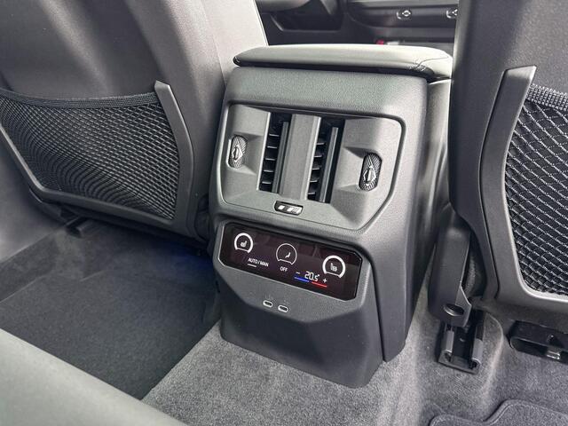 BMW X3 30e xDrive M Sportpakket Pro / Professional Pack / Comfort Pack / Trekhaak / Panoramadak