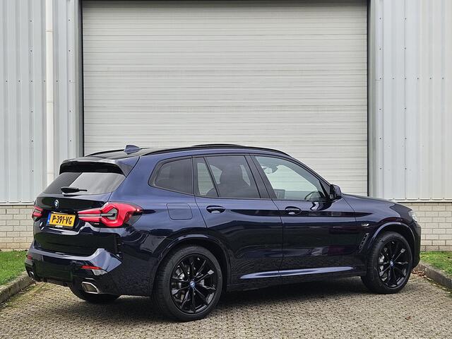 BMW X3 xDrive30e High Executive / Schuif- en Kantel Dak / Lederen Bekleding / Elektrisch Verstelbare Stoelen met Geheugen / Stoelverwarming / Apple Carplay & Android Auto (draadloos) / Elektrische Achterklep / Achteruitrijcamera /