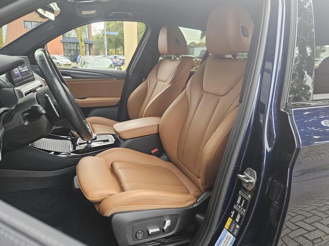 BMW X3 xDrive30e High Executive / Schuif- en Kantel Dak / Lederen Bekleding / Elektrisch Verstelbare Stoelen met Geheugen / Stoelverwarming / Apple Carplay & Android Auto (draadloos) / Elektrische Achterklep / Achteruitrijcamera /