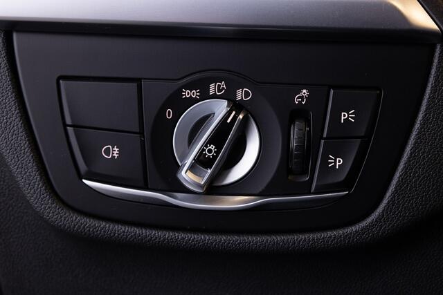 BMW X3 xDrive20i Business Edition Plus | CAMERA | LEDER | Full LED | Stoelver.