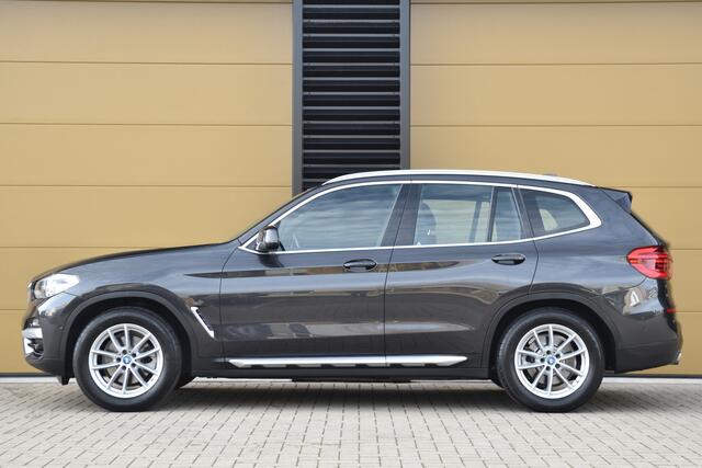 BMW X3 xDrive20i High Executive * Panoramadak * Sportstoelen met Memory * Trekhaak * Dealeronderhouden *