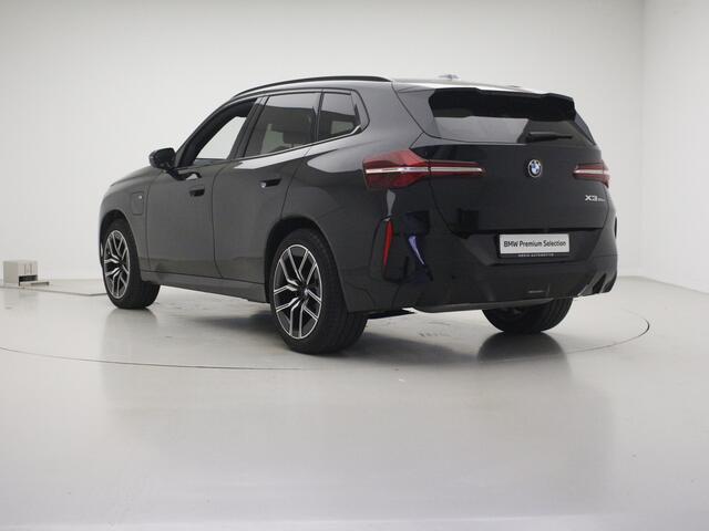 BMW X3 30e xDrive M-Sport | 20" | Panorama | Elek. verst. stoelen | Trekhaak | Voorbereiding Driv. Ass. Plus