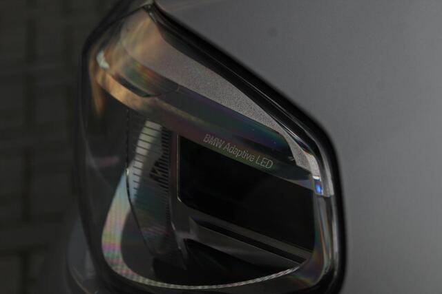 BMW X3 xDrive30e M-Sport | Schaalstoelen | Panoramadak | 21 Inch LM | Full options