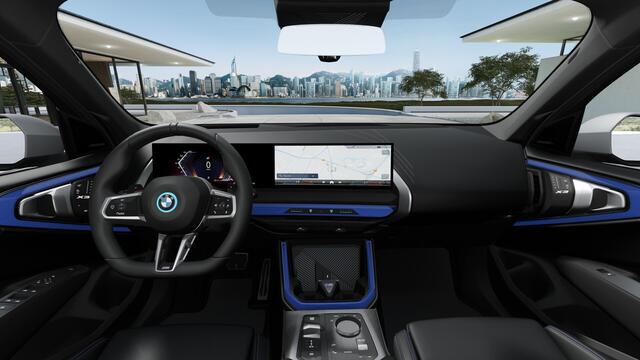 BMW X3 30e xDrive M Sport Automaat / Panoramadak / Trekhaak / Sportstoelen / M Sportonderstel / Stoelventilatie / Comfort Access / Parking Assistant Plus / Harman Kardon