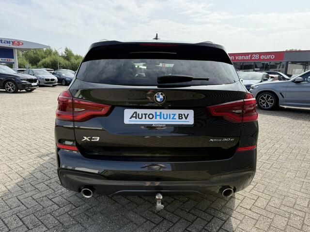 BMW X3 xDrive30e High Executive M Sport LED Panoramadak Trekhaak 20 Inch LMV Carplay Lederen interieur Achteruitrijcamera