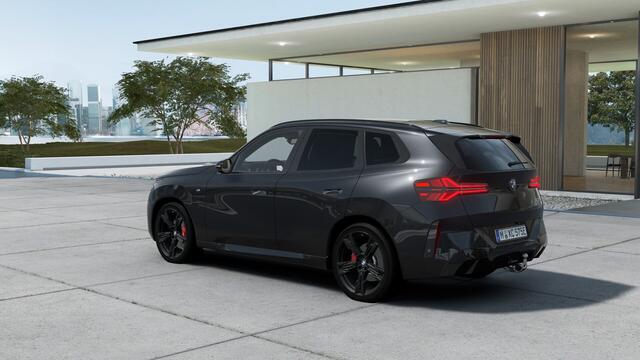 BMW X3 30e xDrive M Sport Automaat / Panoramadak / Trekhaak / Sportstoelen / Adaptieve LED / Comfort Access / Parking Assistant Plus / Stuurverwarming