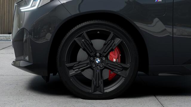 BMW X3 30e xDrive M Sport Automaat / Panoramadak / Trekhaak / Sportstoelen / Adaptieve LED / Comfort Access / Parking Assistant Plus / Stuurverwarming