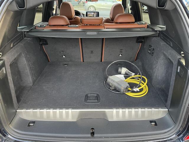 BMW X3 xDrive30e High Executive 19"/Leder + memory/Panoramadak/Harman Kardon/Trekhaak/Sport Steering/Stoelverwarming/Sfeerverlichting/360 Camera/Apple Carplay & Android Auto