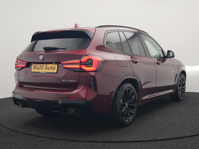 BMW X3 xDrive30e M Sport Plug In Hybrid 293pk Dealer O.H. PHEV | Trekhaak Af Fabriek | Panodak | Head Up | 360 Camera | Laser LED | 20"L.M | Lederen Sportstoelen Ventilatie & Memory | Sfeerverlichting | Stoelen & Stuur Verwarmd | Aventurinrot III M