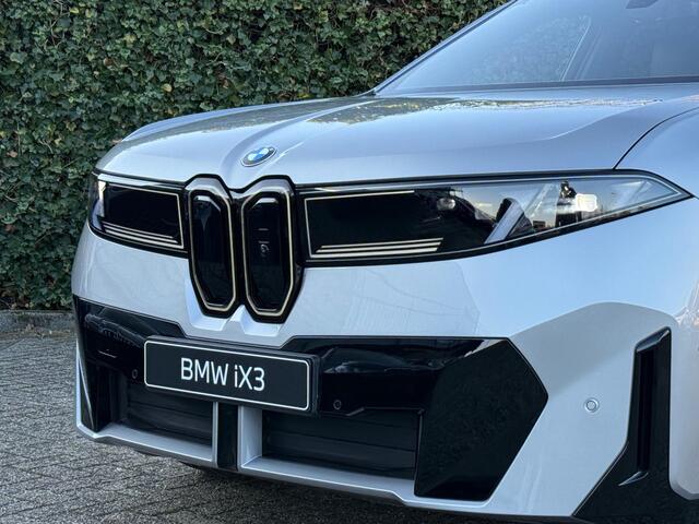 BMW X3 iX3 50 xDrive | M-Sport Pro | 22'' | Panorama. | Head-Up | Harman/Kardon | Elek. M stoel. | Stuurverw. | Neue Klasse | Drive Ass. Plus | Stoelverw. | Camera | Comf. Acc. | HiFi | Getint glas