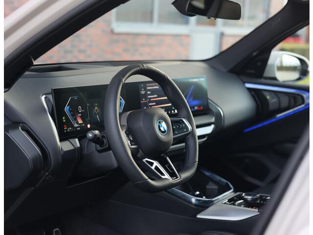 BMW X3 30e xDrive | Trekhaak - Pano - Iconic Glow