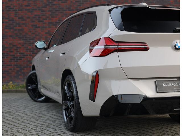 BMW X3 30e xDrive | Trekhaak - Pano - Iconic Glow