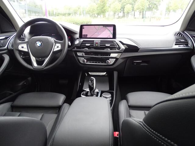 BMW X3 xDrive30e High Exe. X-Line Pano.Dak Elek.Trekhaak Driv.Ass.Plus Leder Head-up Ada.Onderstel HiFi 18"LM Velgen