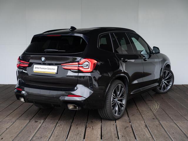 BMW X3 xDrive30e | M Sportpakket | M Sport Stoelen | Head-Up Display | Panoramadak | Stuurwielrand verwarmd | Comfort Access | Achteruitrijcamera | 21''