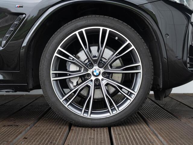 BMW X3 xDrive30e | M Sportpakket | M Sport Stoelen | Head-Up Display | Panoramadak | Stuurwielrand verwarmd | Comfort Access | Achteruitrijcamera | 21''