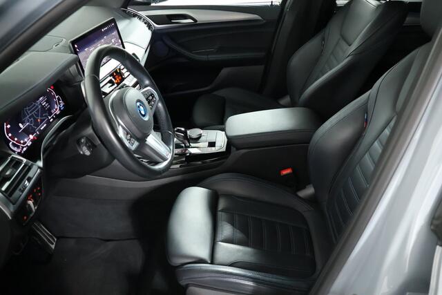 BMW X3 xDrive30e M-Sport / Panorama / Leder / HUD / Trekhaak / ACC / 360 Camera