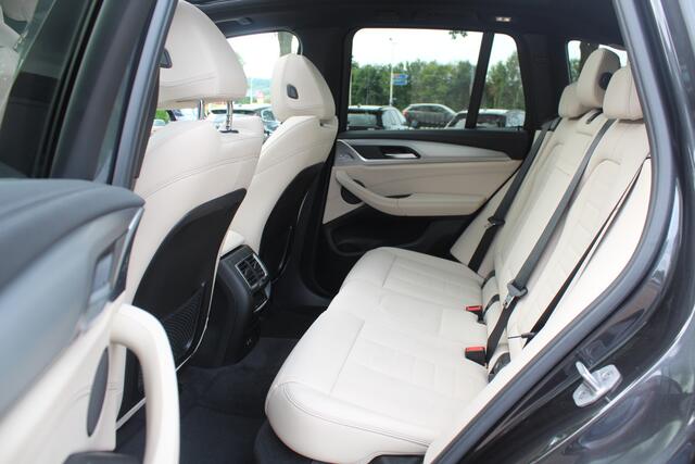 BMW X3 iX3 High Executive 80 kWh / Trekhaak / Panoramadak / 360Camera / Head-up / Laser LED / Harman Kardon / ACC / Keyless / Dodehoek / DAB